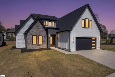 4 Aetna Spring Ct, Taylors, SC 29687