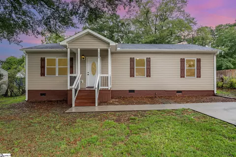320 Crosby Cir, Greenville, SC 29605
