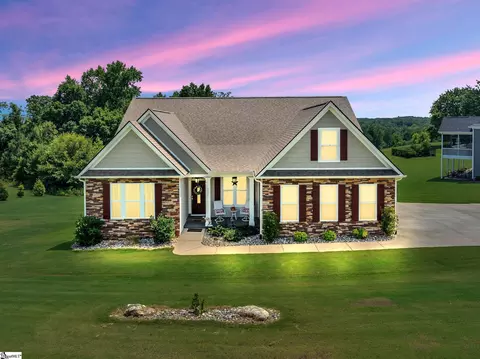 221 W Ridgewater Dr, Chesnee, SC 29323