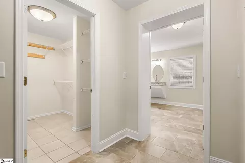 Entry Way - 4 River Dr, Williamston, SC 29697 photo 4 of 5