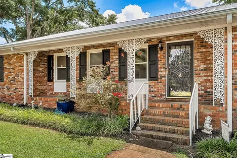 Exterior - 4 River Dr, Williamston, SC 29697 photo 2 of 10