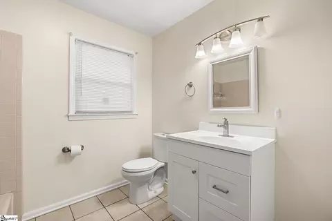 Bath - 4 River Dr, Williamston, SC 29697 photo 6 of 7