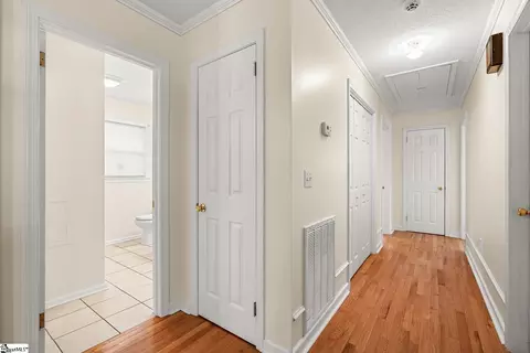 Entry Way - 4 River Dr, Williamston, SC 29697 photo 5 of 5