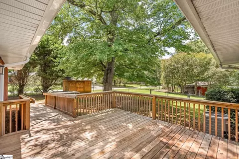 Exterior - 4 River Dr, Williamston, SC 29697 photo 5 of 10