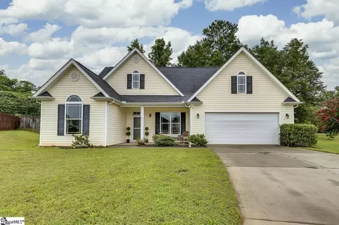 7 Cabrini Ct, Simpsonville, SC 29680