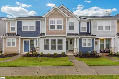 275 Dalmatian Dr, Spartanburg, SC 29307