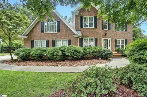 213 Winter Brook Ln, Simpsonville, SC 29681