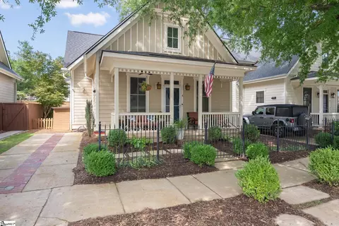 4 Asbury Ave, Greenville, SC 29601