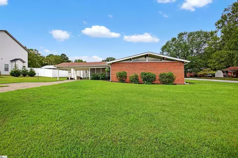 200 Hipps Ave, Simpsonville, SC 29681