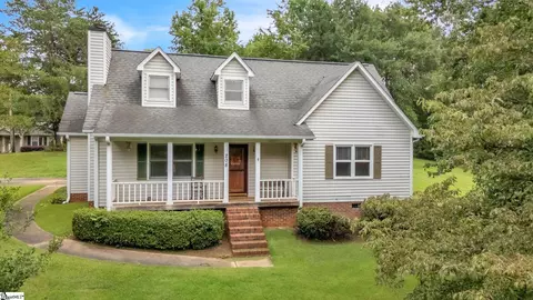 208 Holly Tree Ct, Easley, SC 29640