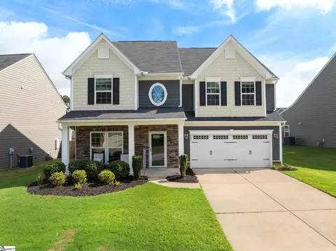 402 Front Porch Dr, Fountain Inn, SC 29644