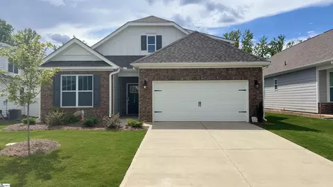 1984 Crumhorn Ave, Boiling Springs, SC 29316