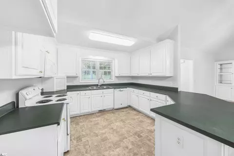 Kitchen - 800 Old Cedar Rock Rd, Easley, SC 29640 photo 2 of 3