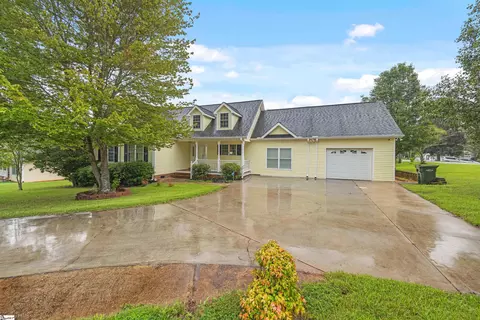 800 Old Cedar Rock Rd, Easley, SC 29640
