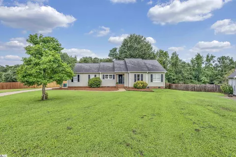 117 Captain Tom Ct, Spartanburg, SC 29306