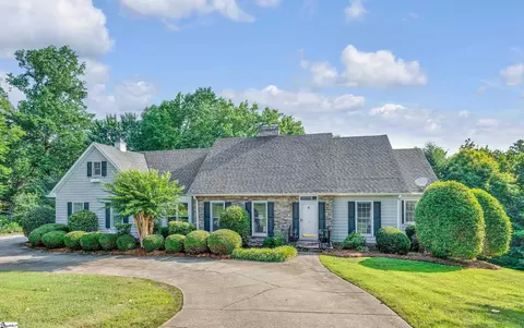 218 Fairview Dr, Greenville, SC 29609