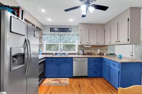 Kitchen - 203 Phillips Ave, Easley, SC 29640 photo 2 of 3