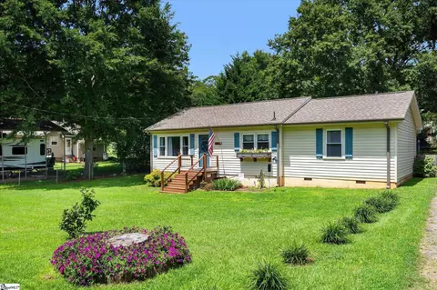 203 Phillips Ave, Easley, SC 29640