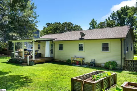 Exterior - 203 Phillips Ave, Easley, SC 29640 photo 4 of 8