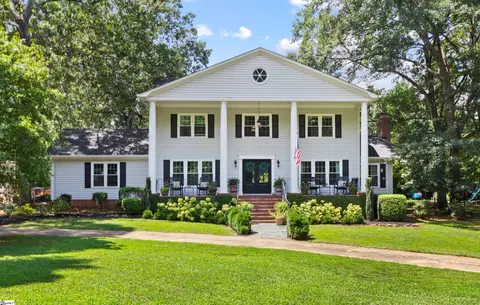 105 Oak Meadow Dr, Simpsonville, SC 29681