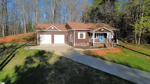 2561 Whitestone Rd, Spartanburg, SC 29302