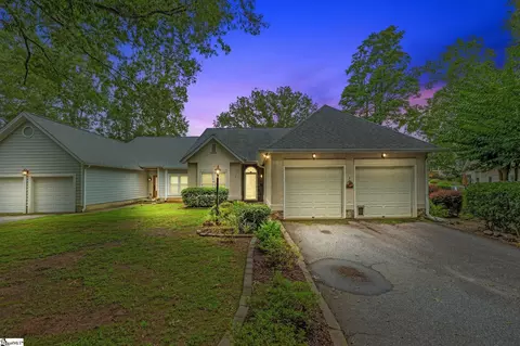 7 15th Vantage, Campobello, SC 29322