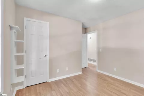 Bedroom - 110 Nottingham Ln, Easley, SC 29640 photo 4 of 6