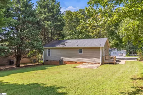 Exterior - 110 Nottingham Ln, Easley, SC 29640 photo 3 of 4