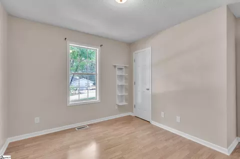Bedroom - 110 Nottingham Ln, Easley, SC 29640 photo 5 of 6