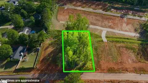 7 Criss Dr, Piedmont, SC 29673