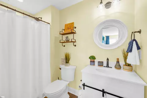Bath - 1173 Proctor Cir, Waterloo, SC 29384 photo 5 of 6