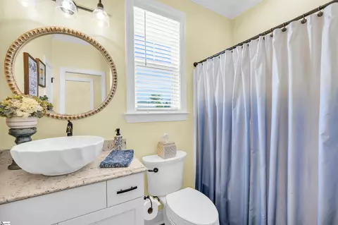 Bath - 1173 Proctor Cir, Waterloo, SC 29384 photo 4 of 6