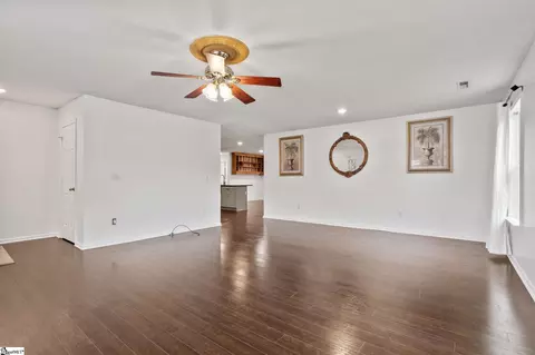 7 Viking Dr, Greer, SC 29651 photo 5