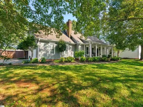 14 Rosemont Dr, Taylors, SC 29687