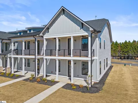 1117 Syrah Ln, Duncan, SC 29334