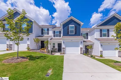 929 Powder Creek Dr, Reidville, SC 29375