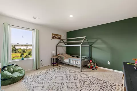 Bedroom - 28 Oak Edge Ln, Greer, SC 29651 photo 5 of 8