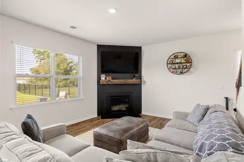 Other - 28 Oak Edge Ln, Greer, SC 29651 photo 3 of 9