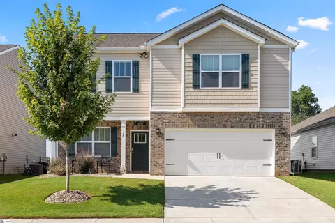 28 Oak Edge Ln, Greer, SC 29651