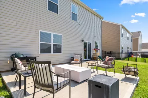Exterior - 28 Oak Edge Ln, Greer, SC 29651 photo 5 of 7