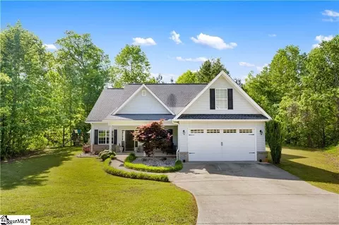 115 Cove View Ct, Seneca, SC 29678