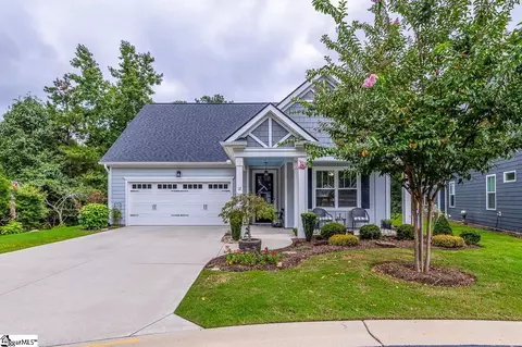 12 Pineglen Ct, Simpsonville, SC 29680