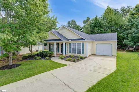 530 Glenlea Ln, Greenville, SC 29617