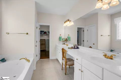 Bath - 507 Thorington Ct, Greer, SC 29651 photo 3 of 4