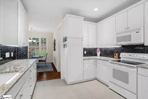 Kitchen - 507 Thorington Ct, Greer, SC 29651 photo 1 of 5