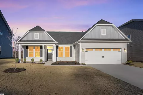 151 Hunter Ridge Dr, Boiling Springs, SC 29316