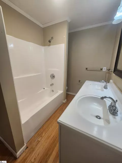 Bath - 908 Chester Cir, Pendleton, SC 29670 photo 2 of 3