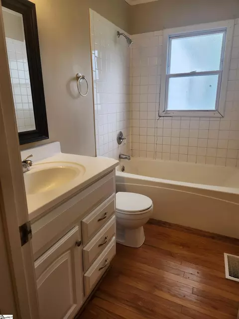 Bath - 908 Chester Cir, Pendleton, SC 29670 photo 3 of 3