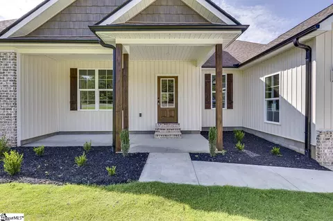 Exterior - 3352 Earls Bridge Rd, Easley, SC 29640 photo 4 of 9