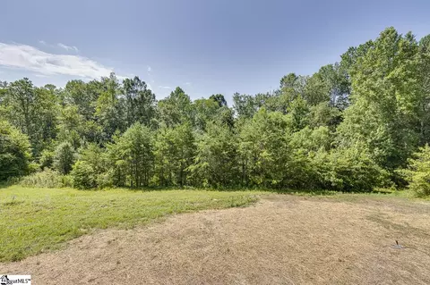 Exterior - 3352 Earls Bridge Rd, Easley, SC 29640 photo 6 of 9